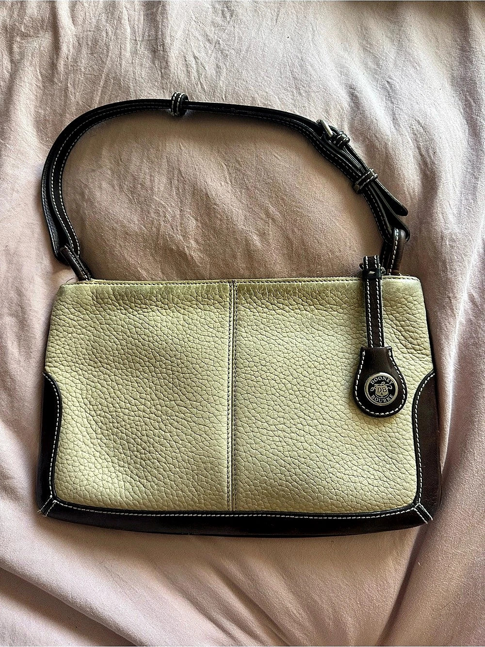 Dooney & Bourke Shoulder Bag in Green & Brown